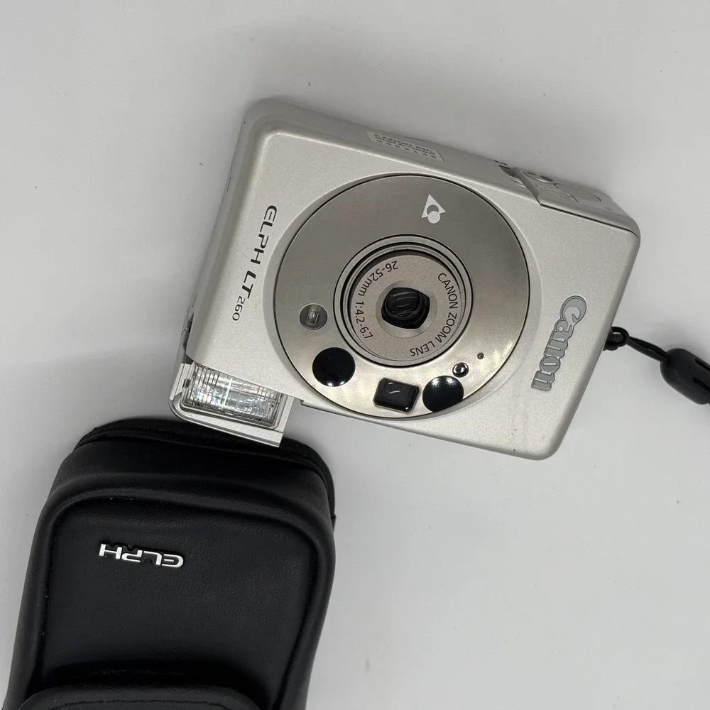 Canon ELPH LT 260‎ APS Point & Shoot Film Canon Zoom Lens Compact Camera Silver